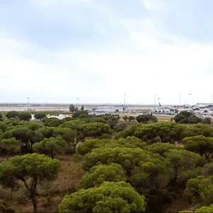 Blife Rya Private - Airport District de Faro